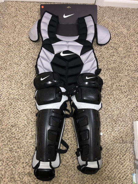 New Adults Nike Vapor Pro Catcher’s Set