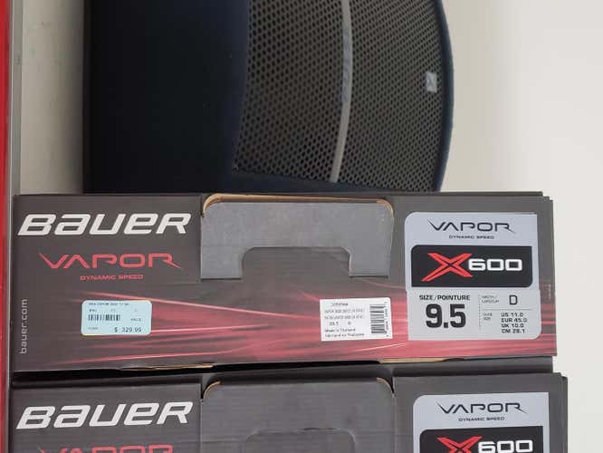 New Bauer Vapor X600 Skates Senior Size 9.5 and 10