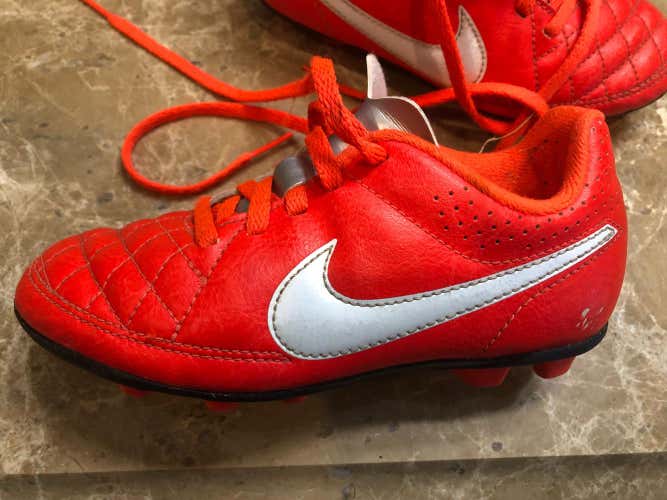 Nike Tiempo Kids Soccer Cleats - Size 11