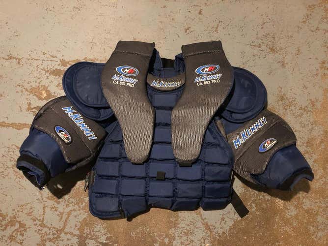 Mckenney Senior Chest Protector Medium