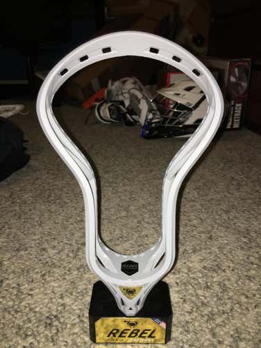 New East Coast Dyes Rebel Offense Graphene Head