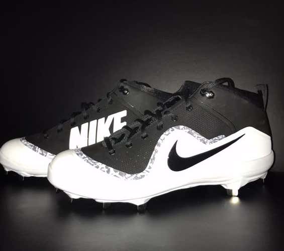 NEW Trout 4 Pro Men’s Cleats Size 12