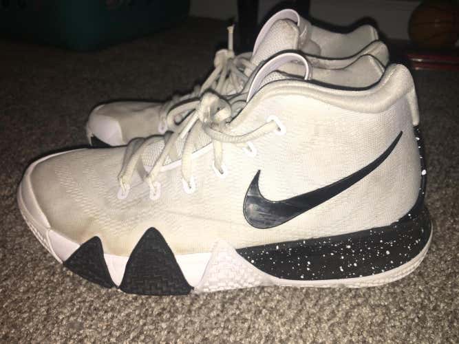 LN. Nike KYRIE 4 Oreos