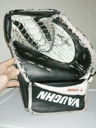 Vaughn Vision T 5500 Goalie Glove Regular Senior