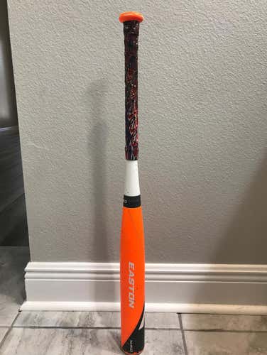 Hot Easton Mako