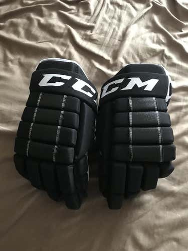 CCM Gloves
