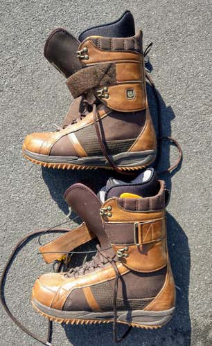 Burton Freestyle Boots. Men's 11