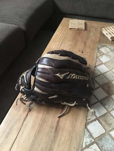 Mizuno World Win