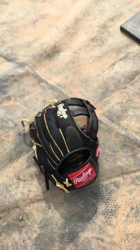 11.5 Inch Black Mesh Rawlings Infield Glove