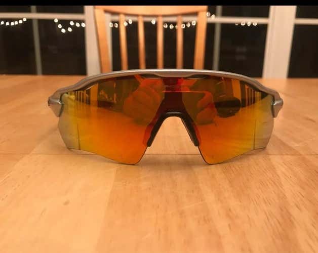 Oakley Radar Ev