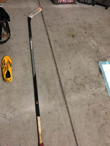 Easton V3 Intermediate Stick