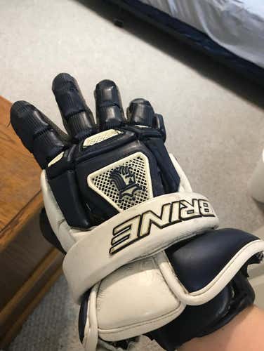 King 3 gloves