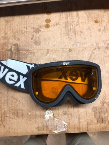 Like New Uvex Ski Goggles