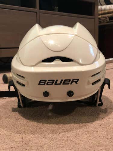 New Bauer 5100 white Helmet medium