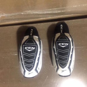 CCM Elbow Pads Junior - excellent condition