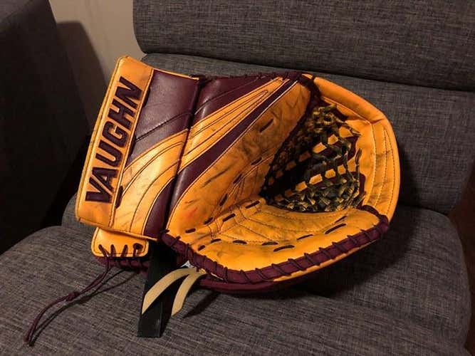 Vaughn V7 Goalie Practice Glove Pro Stock Iowa State