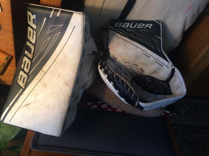 BAUER 1s WHL PRO STOCK GLOVES