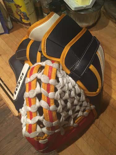 Warrior Ritual G4 Pro Goalie Equipment (Full Set) Regular Senior Pro Stock
