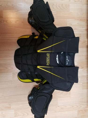 CCM Premier Goalie Chest and Arm Protector Goalie Chest Protector Junior L/XL