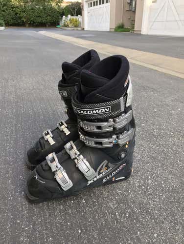 USED SALOMON MEN’S SKI BOOTS