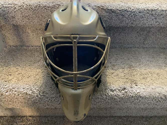 Bauer NME 8 Goalie Mask Senior  Size: Fit 2