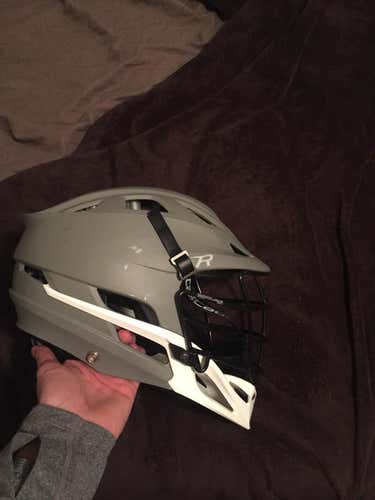 Matte Gary and White R