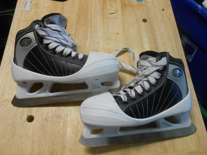 New CCM Goalie Skates Junior Size 2