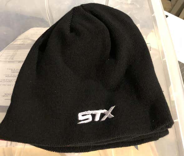 STX Beanie Black Adult