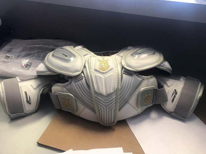 Lacrosse Brine King II Lacrosse Shoulder Pads, White, Size M