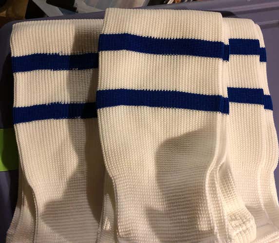 Knit Hockey Socks White/blue 28”