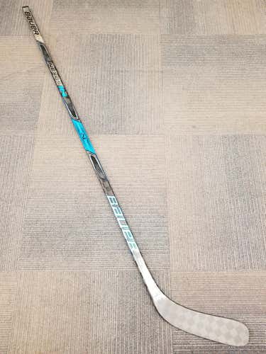 Pro Stock - New Bauer Nexus 1N Intermediate Grip Stick (Left, 60 Flex, P88)