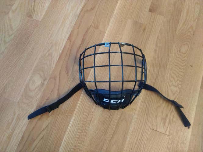 CCM FM580 Cage Senior Small