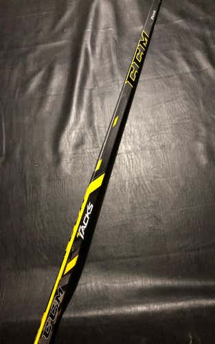 CCM Tacks RH 85 Flex