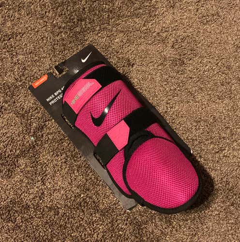 Nike BPG Batter’s Leg Guard