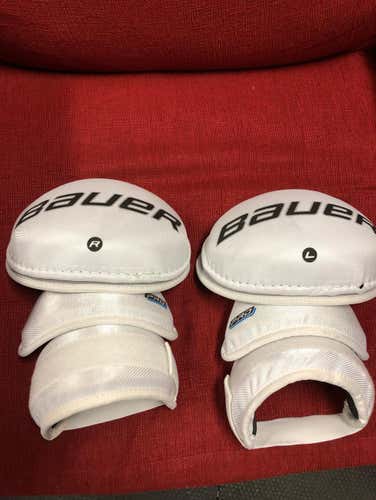Bauer Shoulder Pads