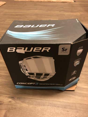 Used Senior Bauer Concept 3 Face Shield