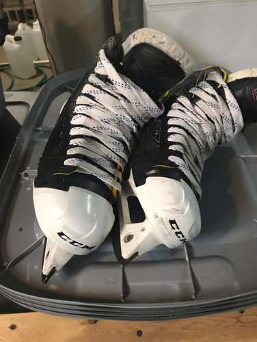 CCM Tacks With Step Steel Blades Size 8