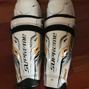 Old Bauer s190 heavily used shin guard jr 11 inch