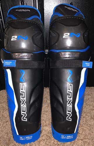 Bauer NEXUS 2N shin gaurds