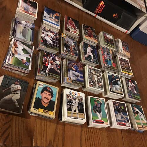 Huge Lot of 1,400+ Assorted Sports Trading Cards (Baseball Basketball Football)
