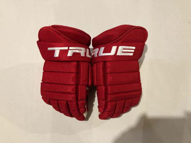 True 4-Roll Pro 14” Gloves - Detroit Red Wings