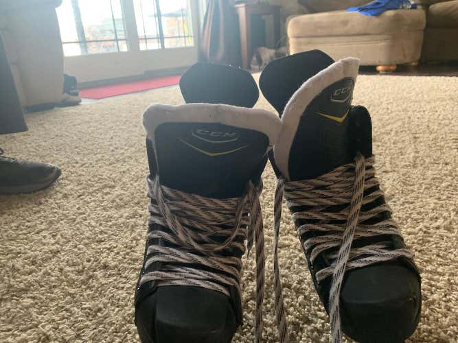 Size 4 3r52 Roller Blades