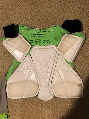 Maverick Shoulder Pads