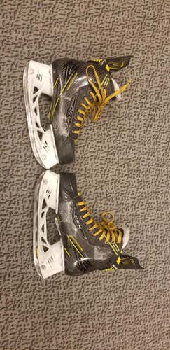 CCM Super Tacks Skates Junior Size 5.5