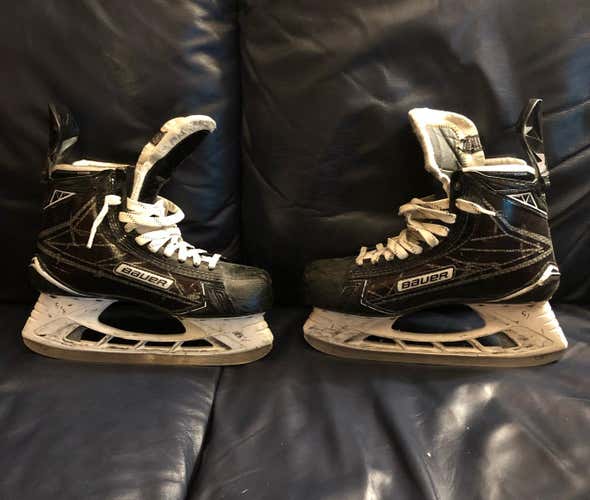Bauer 1S Supreme Skate Size 9