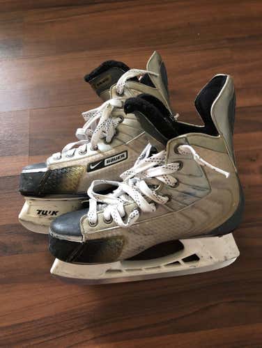 Used (rare) Nike-Bauer Fl 16 Skates Size: 8.5 EE