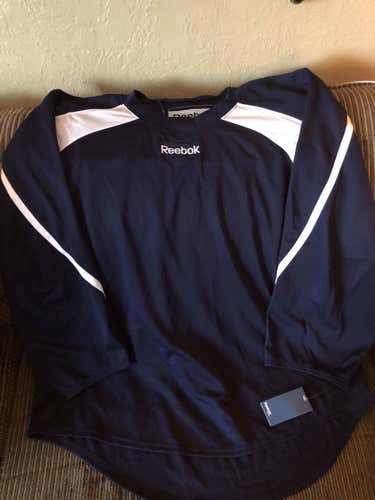 Defunct USHL Navy Bloomington Thunder Practice Jersey Goalie Cut New with Tags