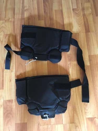 New Bauer Goalie Senior Thigh/Knee Guards
