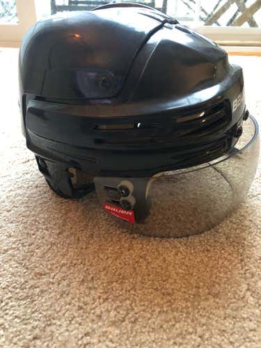 Bauer 4500 Helmet Medium Black/ Comes With Visor