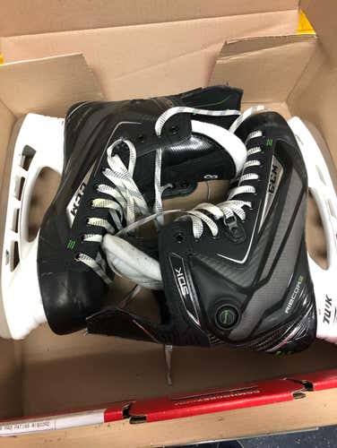CCM Ribcore 50K Skates - Size 10 D - Bauer TUUKS